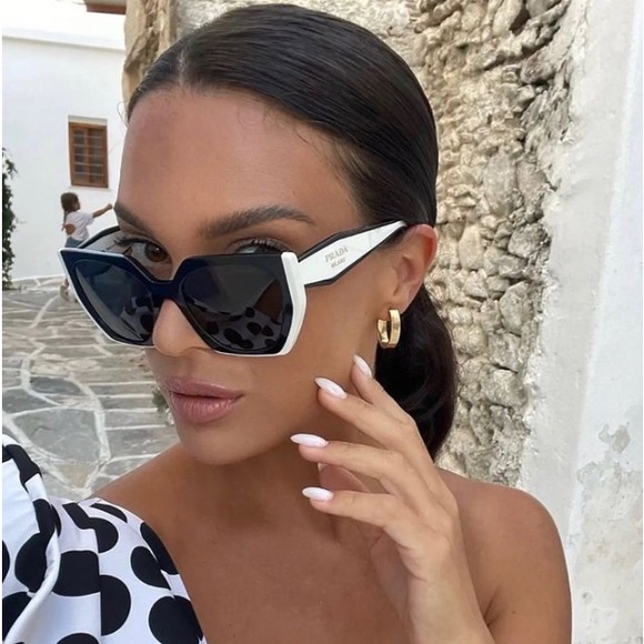 💯 - New  - BRAND NEW PRADA PR 15WS 09Q5S0 White/Black Women Sunglasses - Picture 4 of 17